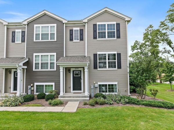 2570 Alison Avenue, Pingree Grove, IL 60140