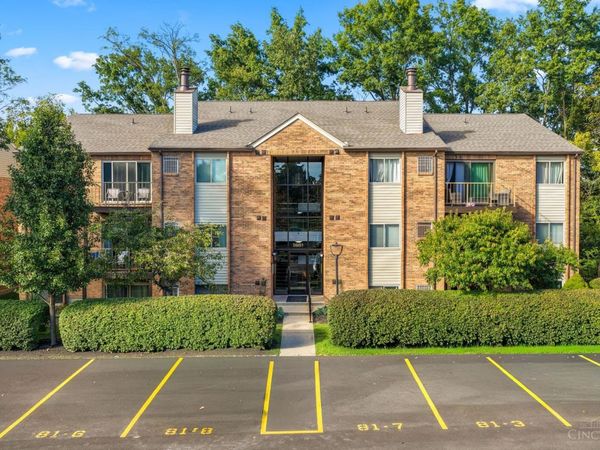 5981 Meadow Creek Drive, Unit 10, Miami Twp, OH 45150