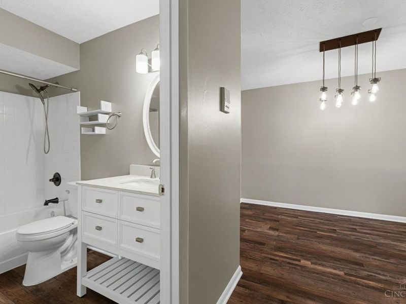 5981 Meadow Creek Drive, Unit 10, Miami Township, OH 45150 Photo 18