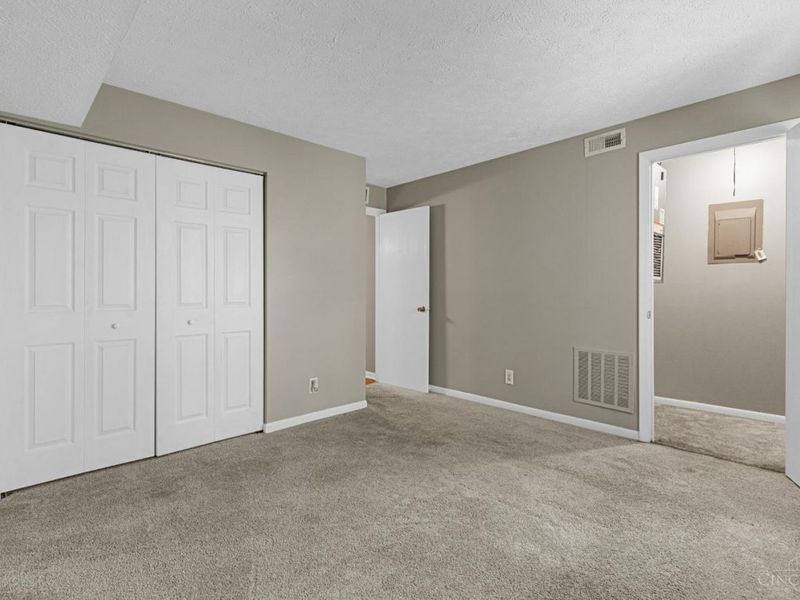 5981 Meadow Creek Drive, Unit 10, Miami Township, OH 45150 Photo 21