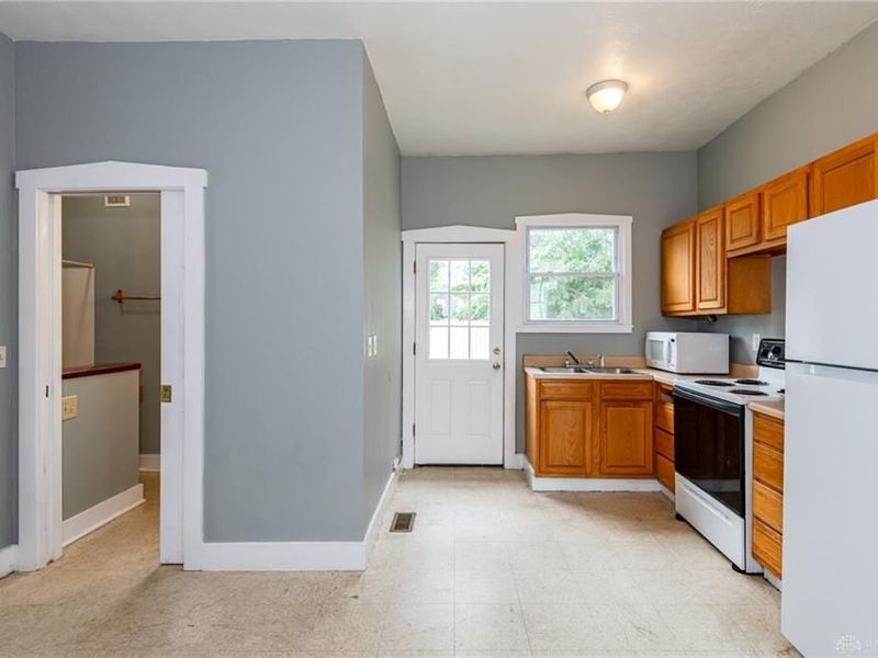 263 Wyoming Street, Dayton, OH 45409 Photo 12