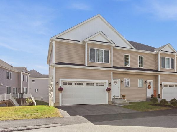 34 Pouts Ln, Unit 34, Uxbridge, MA 01569