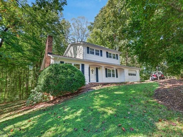 158 Pioneer Drive , Mount Airy, NC 27030