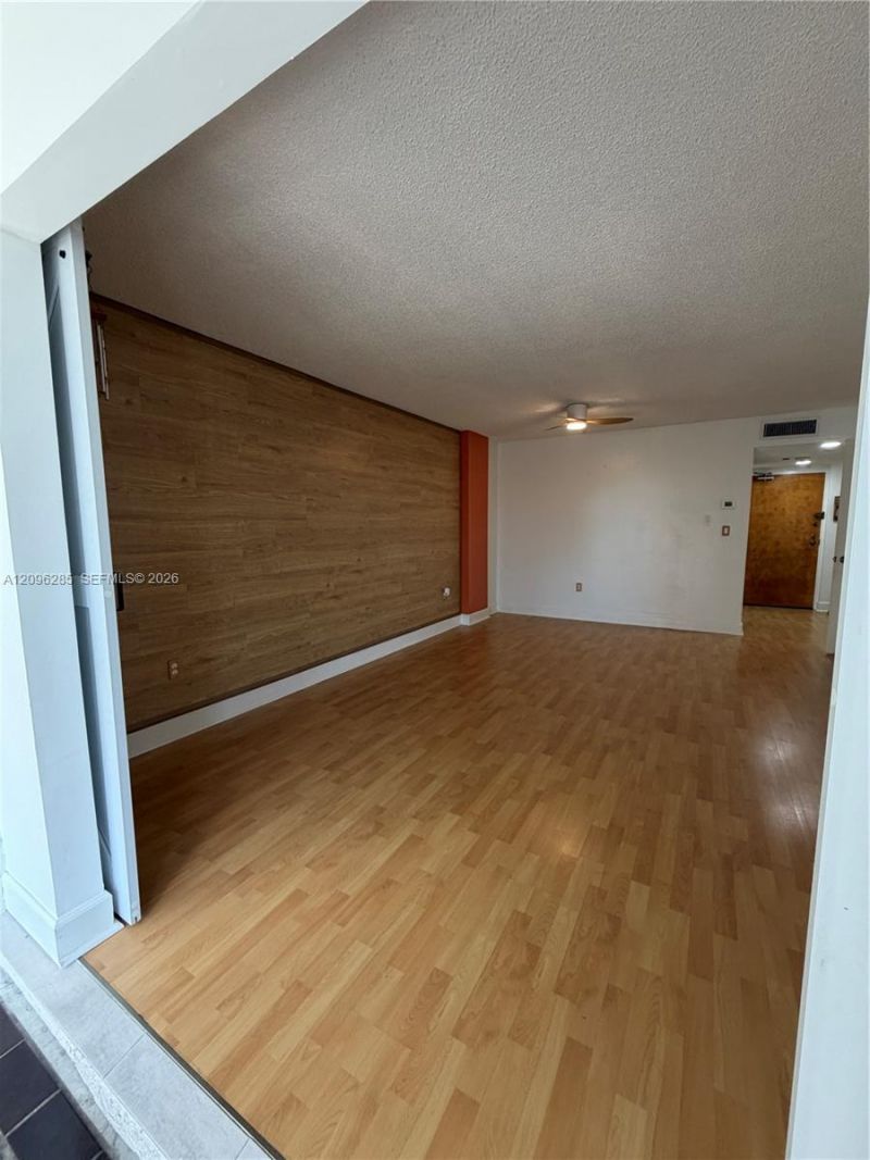 5055 NW 7th St , Unit 504, Miami, FL 33126 Photo