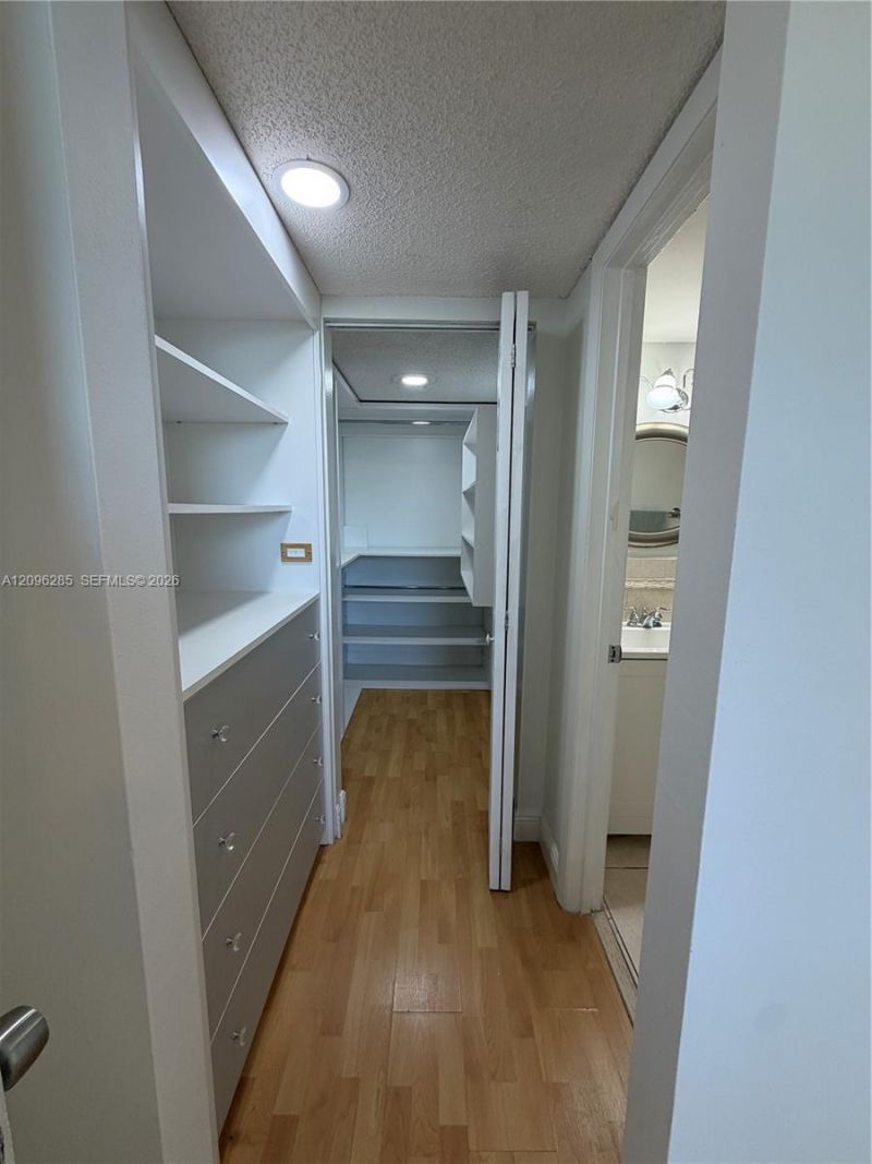 5055 NW 7th St , Unit 504, Miami, FL 33126 Photo