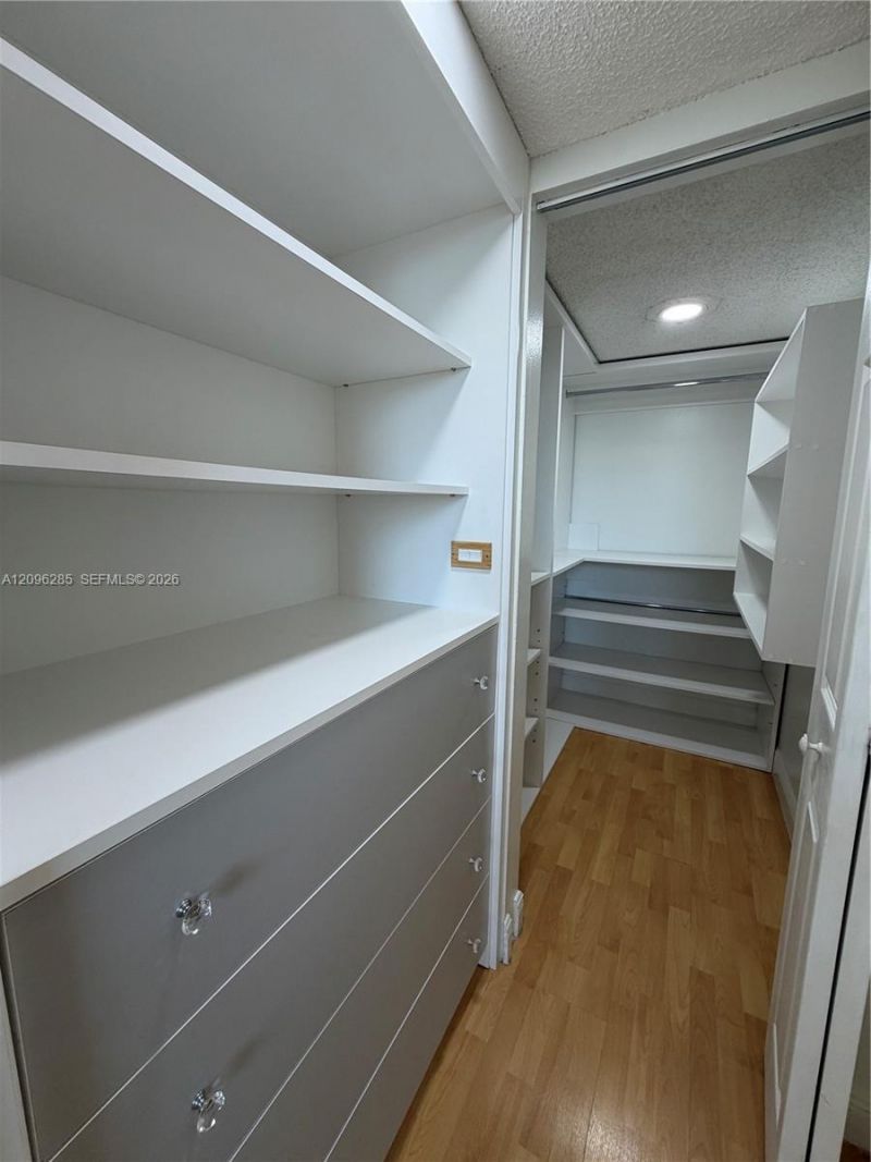 5055 NW 7th St , Unit 504, Miami, FL 33126 Photo