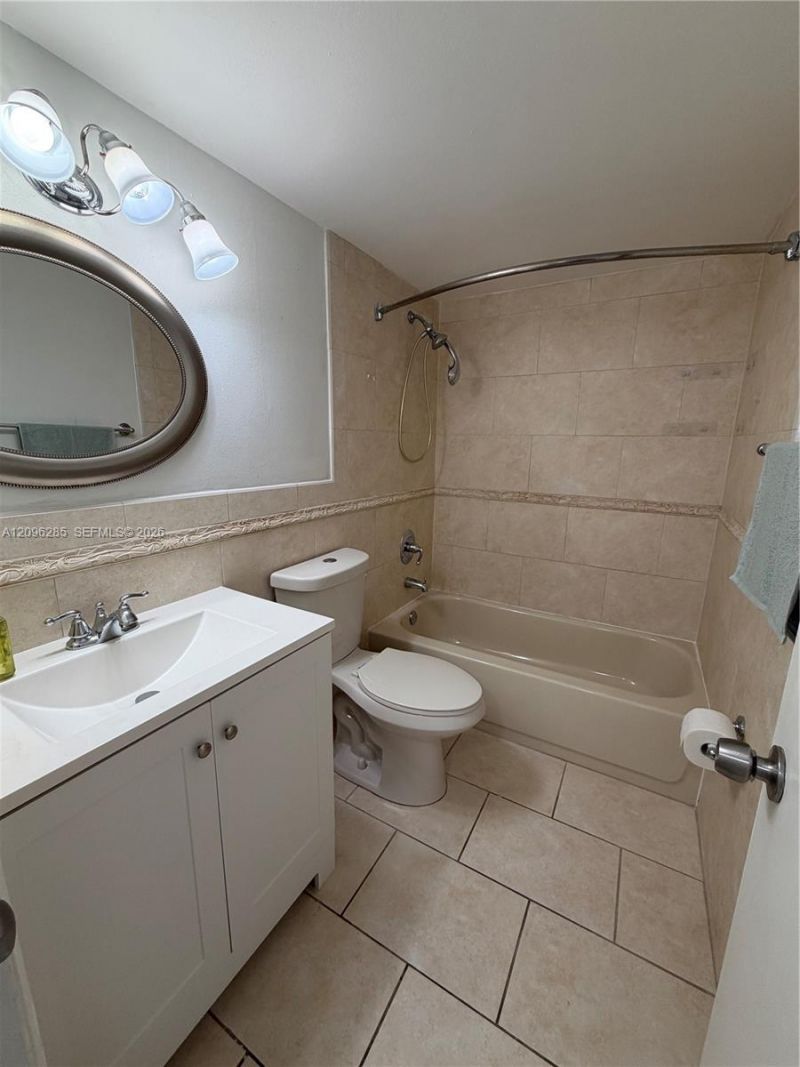 5055 NW 7th St , Unit 504, Miami, FL 33126 Photo