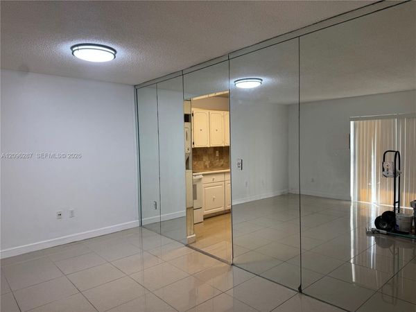 5731 NW 37th St, Unit 219, Virginia Gardens, FL 33166