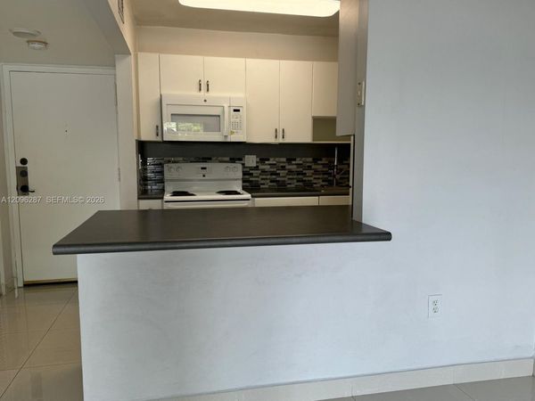 5731 NW 37th St , Unit 219, Virginia Gardens, FL 33166