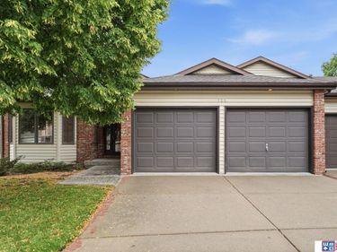 722 Lancashire Court, Lincoln, NE 68510