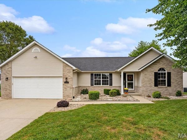929 Millikin Drive, Fairview Heights, IL 62208