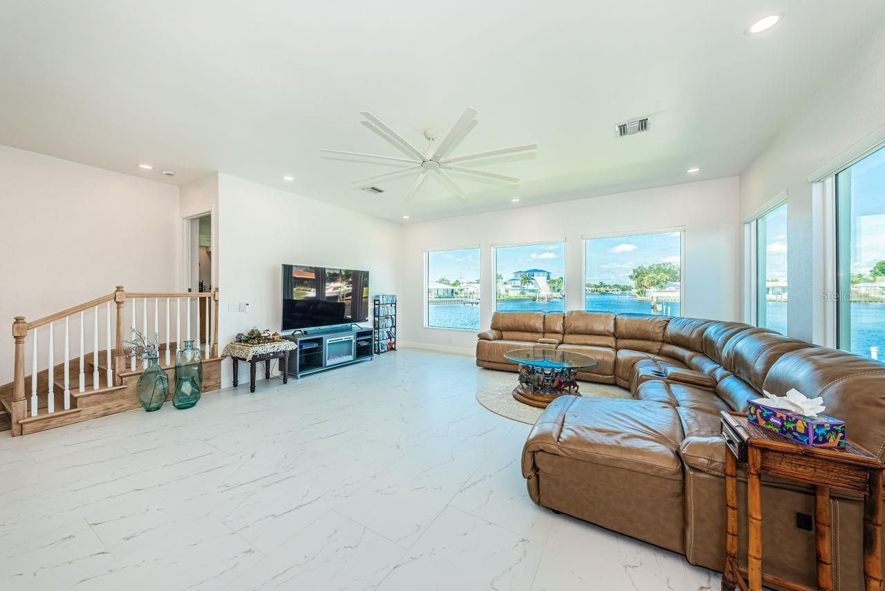 4280 13th Lane Ne, Saint Petersburg, FL 33703 Photo
