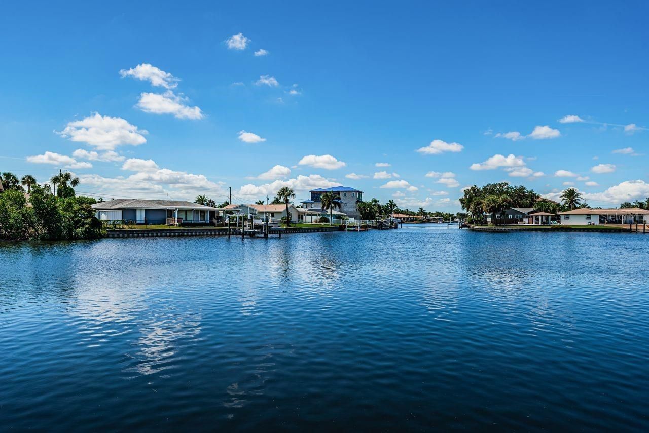4280 13th Lane Ne, Saint Petersburg, FL 33703 Photo