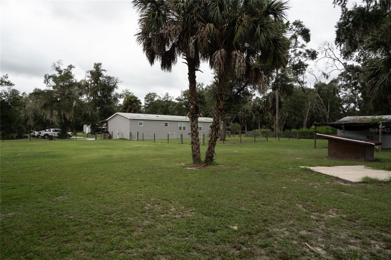 40090 County Rd 439, Umatilla, FL 32784 Photo