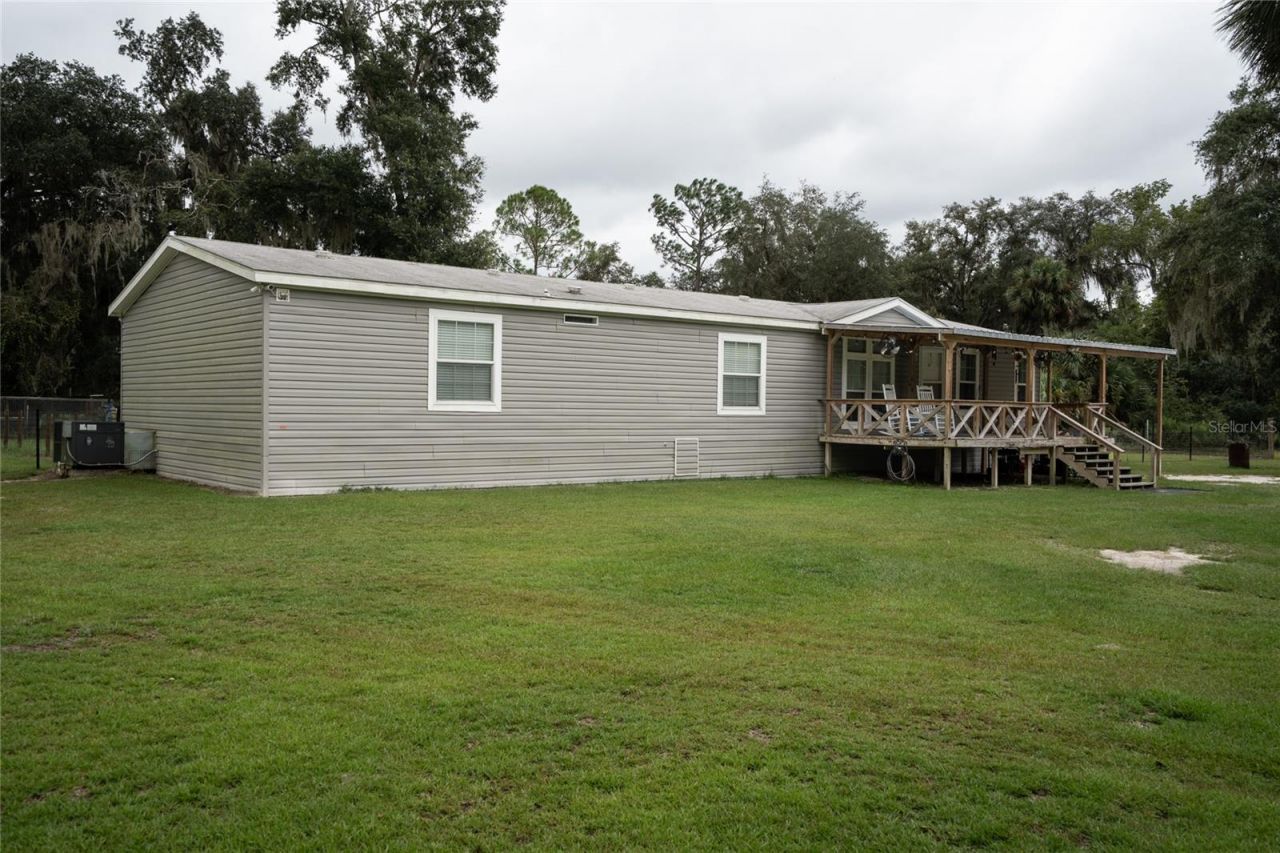 40090 County Rd 439, Umatilla, FL 32784 Photo