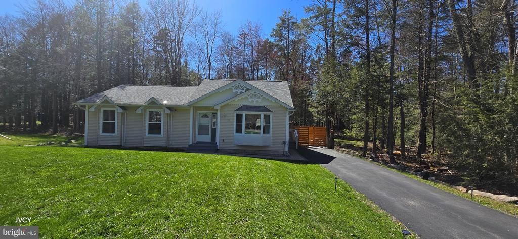 331 MOHANSIC LANE, TOBYHANNA, PA 18466