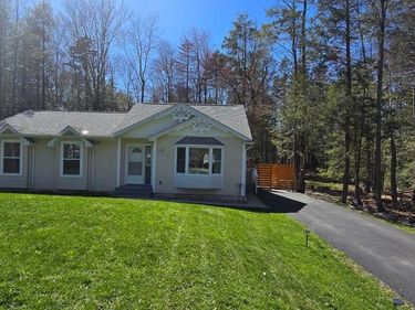 331 MOHANSIC LANE, TOBYHANNA, PA 18466