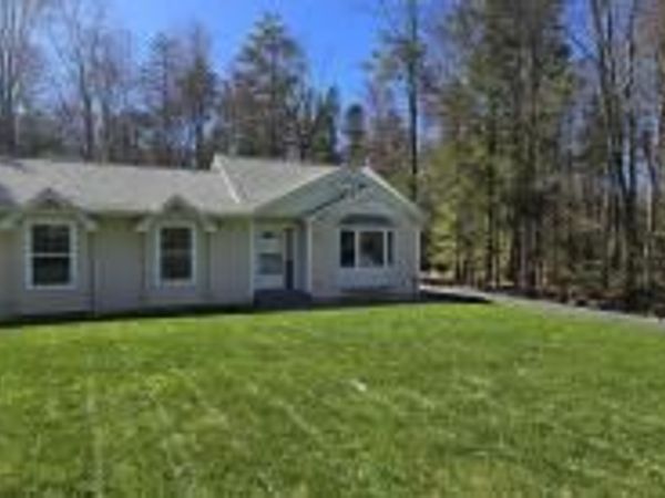 331 MOHANSIC LANE , TOBYHANNA, PA 18466