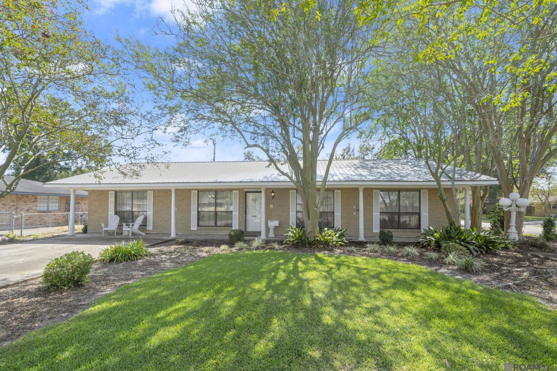 1111 E Sybil St, Gonzales, LA 70737 Main Photo