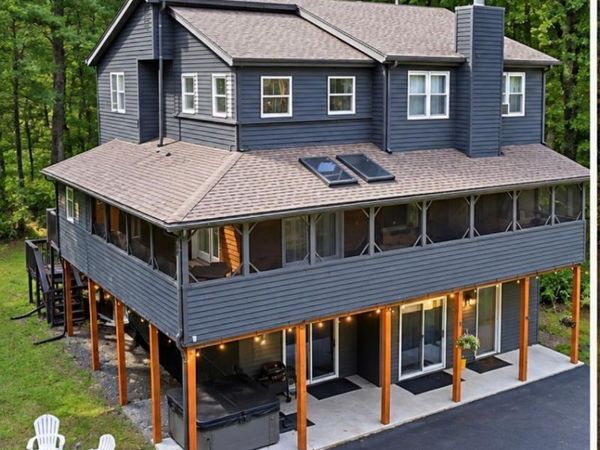 205 Lake Road , Swiftwater, PA 18346