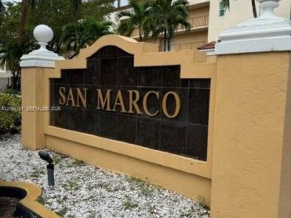 8840 Fontainebleau Blvd , Unit 303, Miami, FL 33172