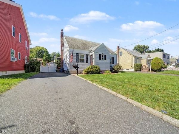10 2Nd St, Fair Lawn, NJ 07410
