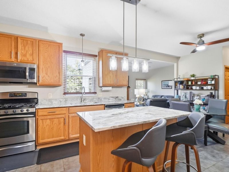 8662 Brenstuhl Park Drive , Blacklick, OH 43004 Photo 7