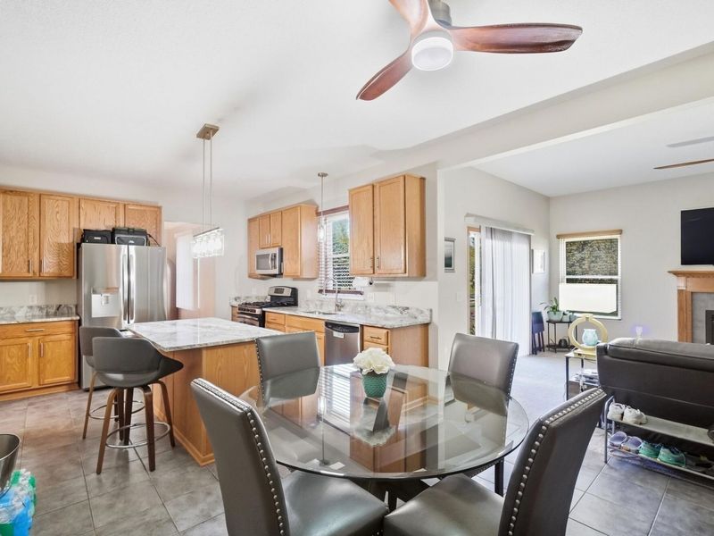 8662 Brenstuhl Park Drive , Blacklick, OH 43004 Photo 9