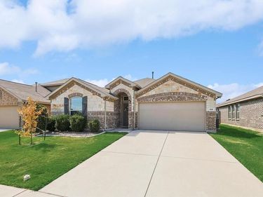 505 Saguaro Drive, Fort Worth, TX 76052