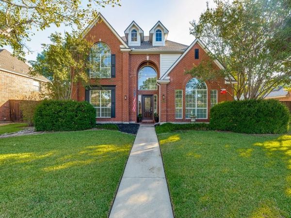2032 Liverpool Drive , Plano, TX 75025