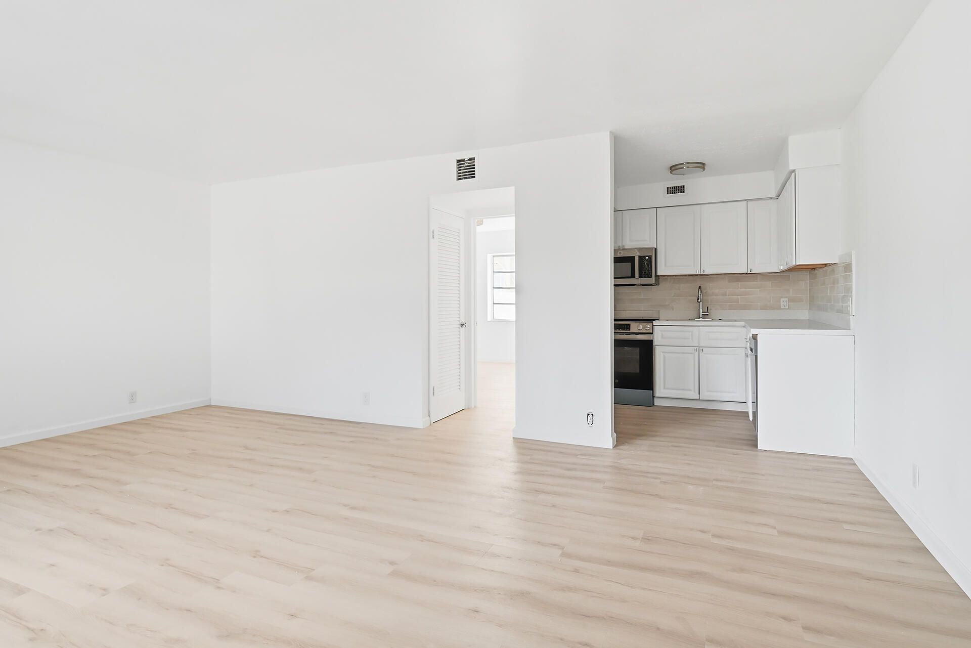 201 S Lakeside Drive, Unit 2, Lake Worth Beach, FL 33460 Photo