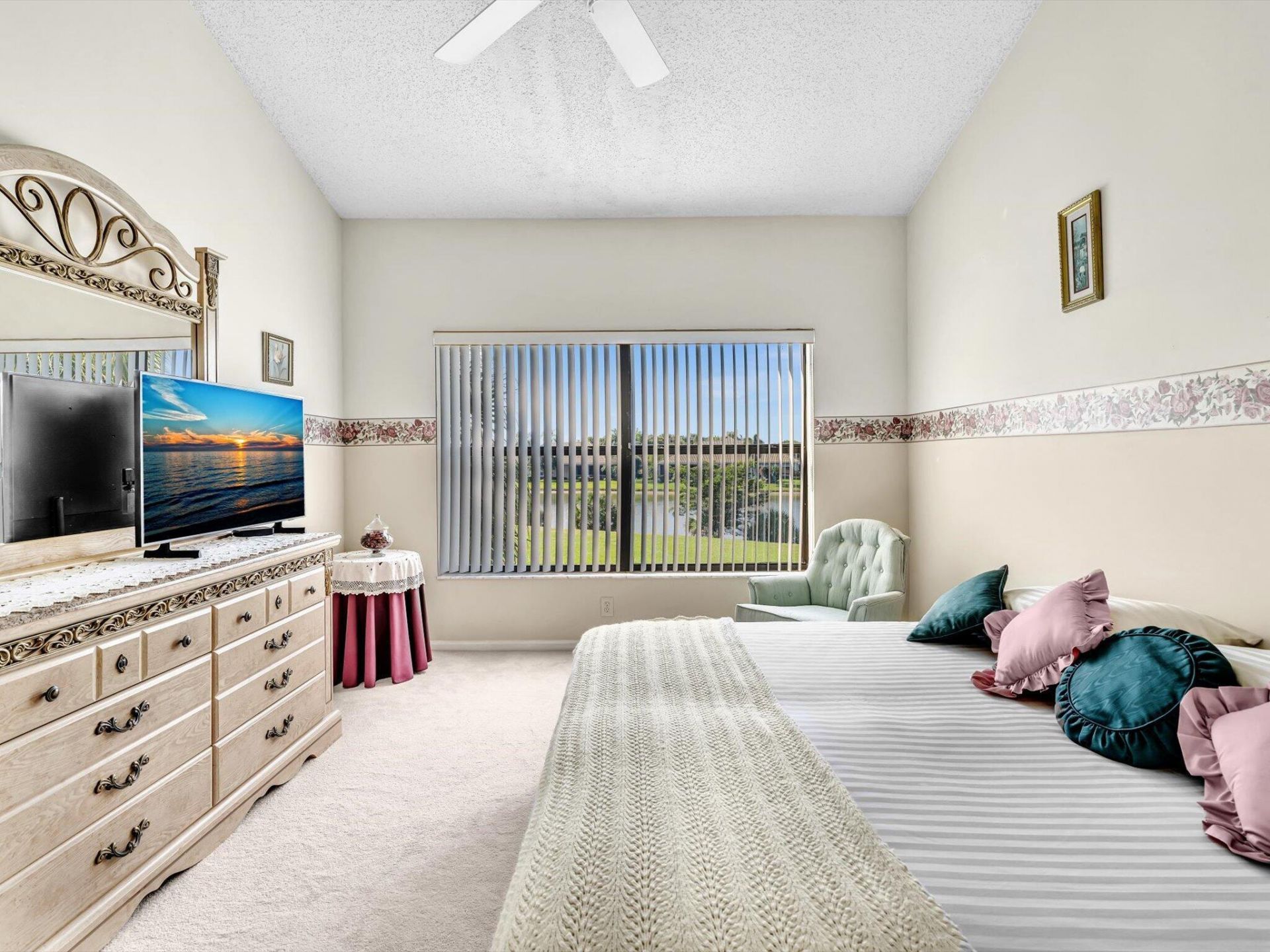 8049 Aberdeen Drive, Unit 201, Boynton Beach, FL 33472 Photo