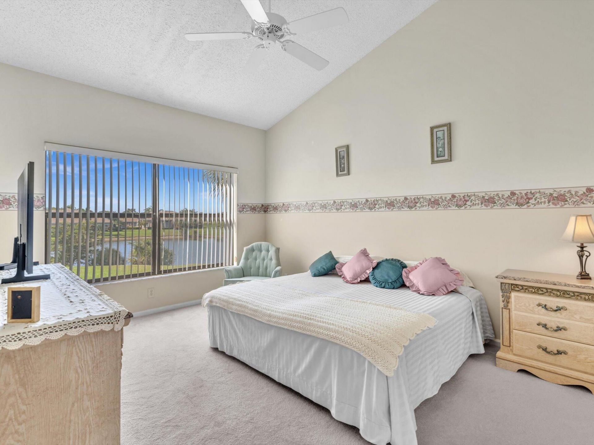 8049 Aberdeen Drive, Unit 201, Boynton Beach, FL 33472 Photo
