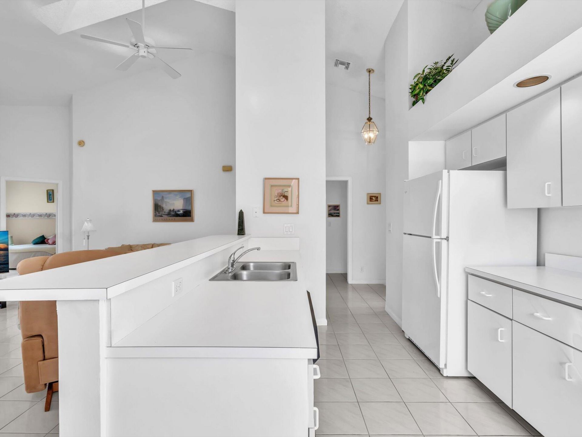 8049 Aberdeen Drive, Unit 201, Boynton Beach, FL 33472 Photo