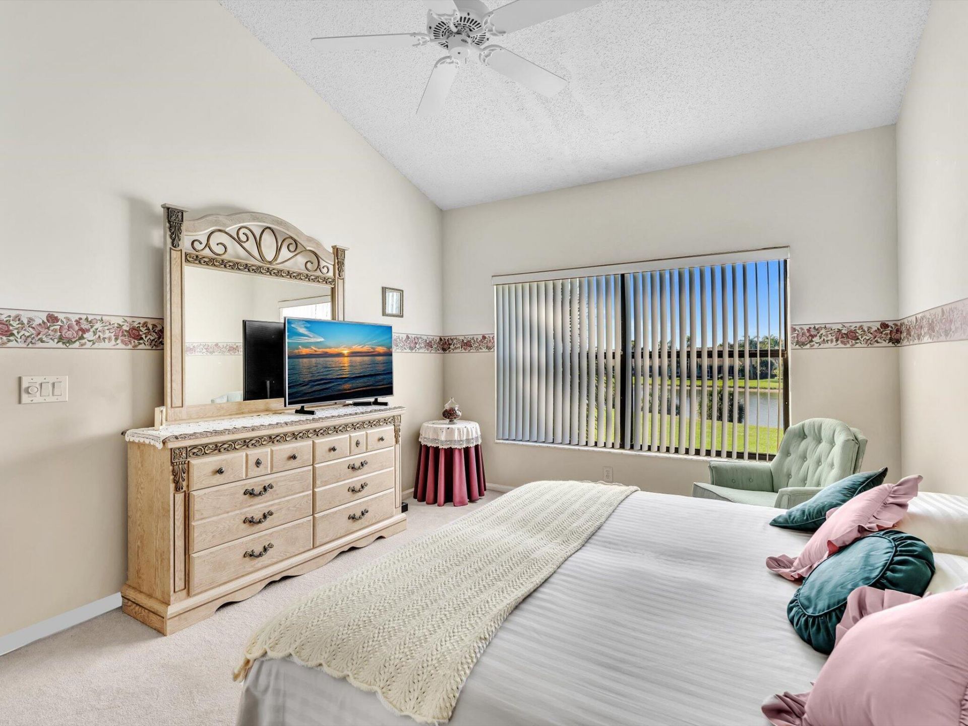 8049 Aberdeen Drive, Unit 201, Boynton Beach, FL 33472 Photo