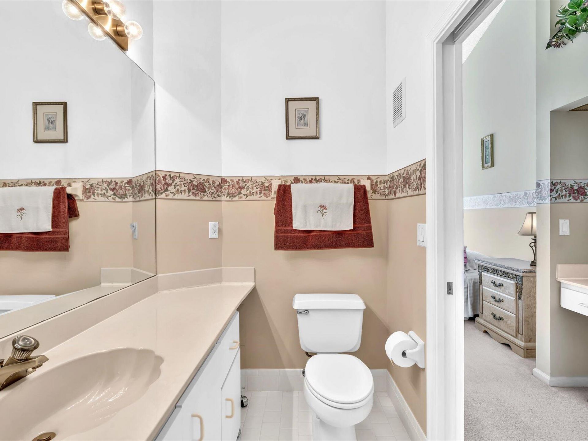8049 Aberdeen Drive, Unit 201, Boynton Beach, FL 33472 Photo
