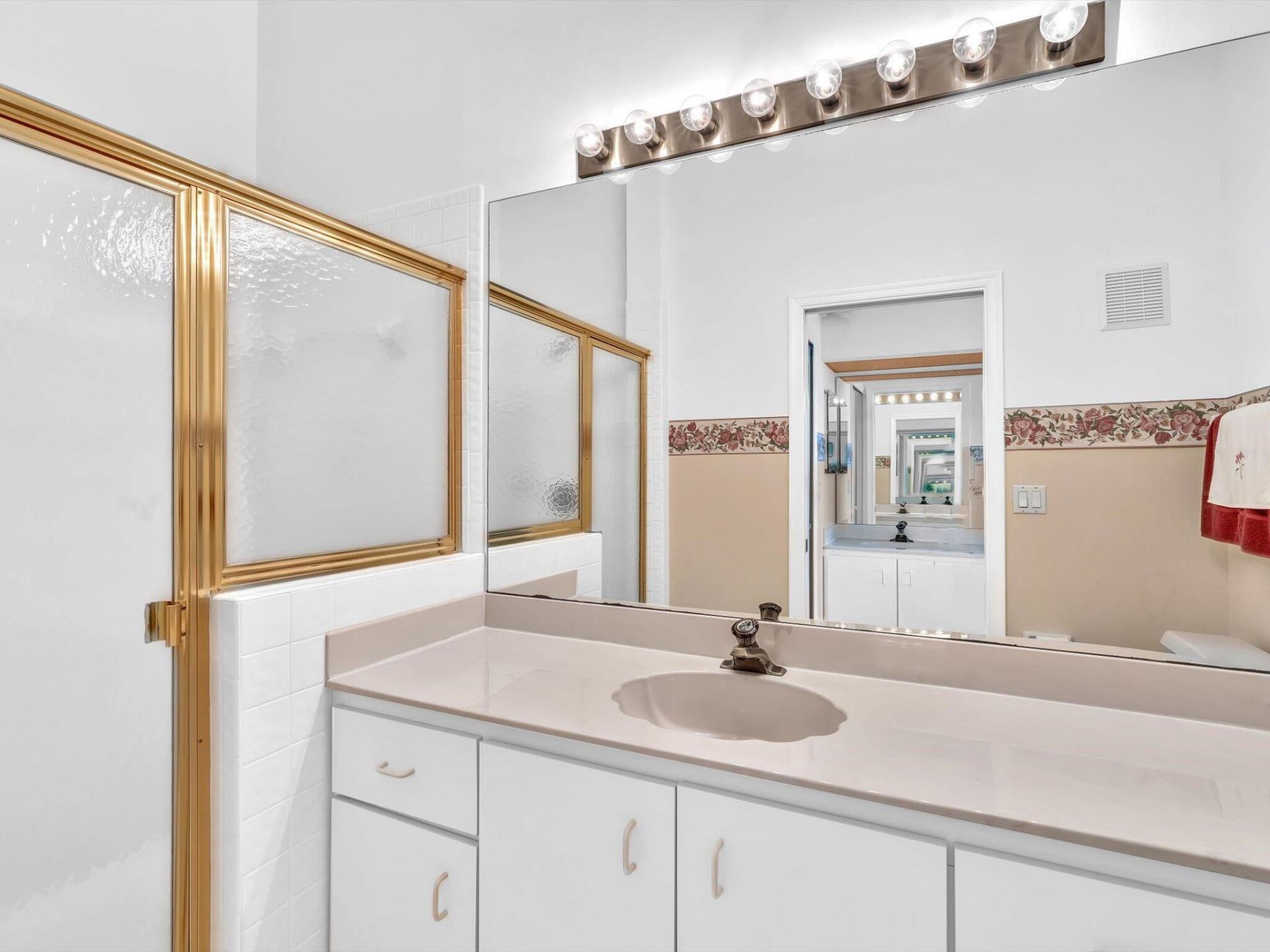8049 Aberdeen Drive, Unit 201, Boynton Beach, FL 33472 Photo