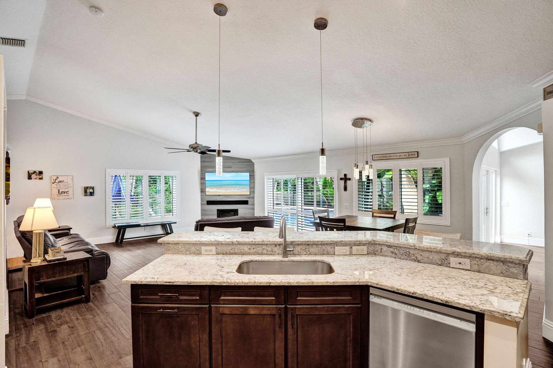 9645 E Tree Tops Court, Davie, FL 33328 Photo
