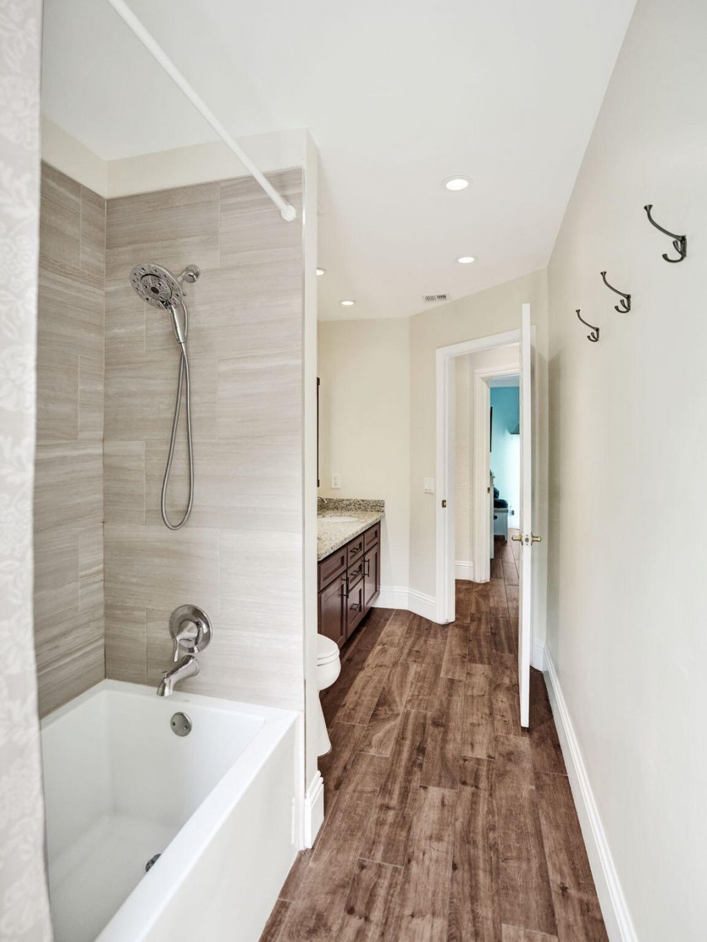 9645 E Tree Tops Court, Davie, FL 33328 Photo