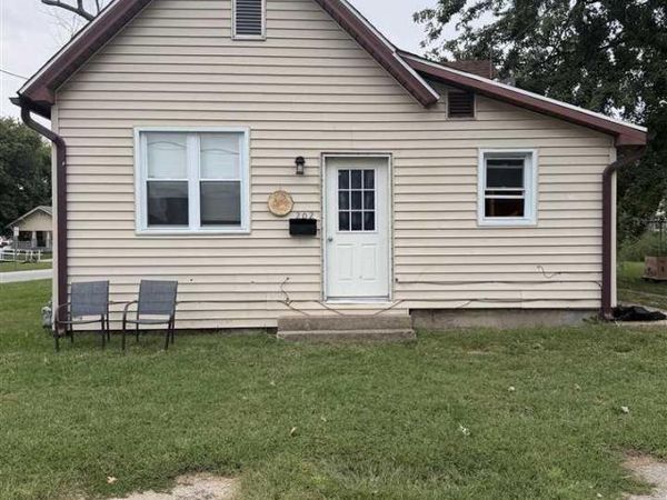 202 E Depot, Sullivan, IN 47882