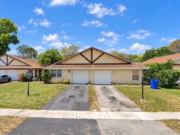 1326 SW 75th Ave, North Lauderdale, FL 33068
