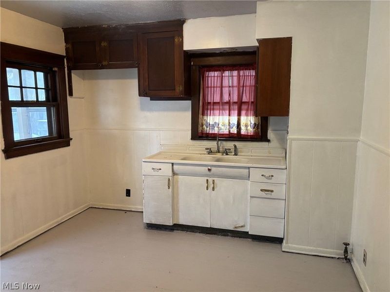 365 Marmion Avenue, Youngstown, OH 44507 Photo 2