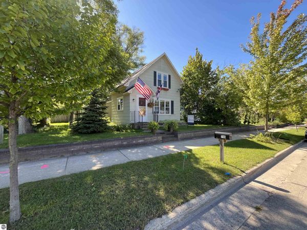 746 Hannah Avenue, Traverse City, MI 49686