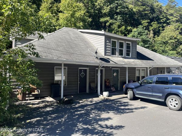 436 S Memorial Highway, Shavertown, PA 18708