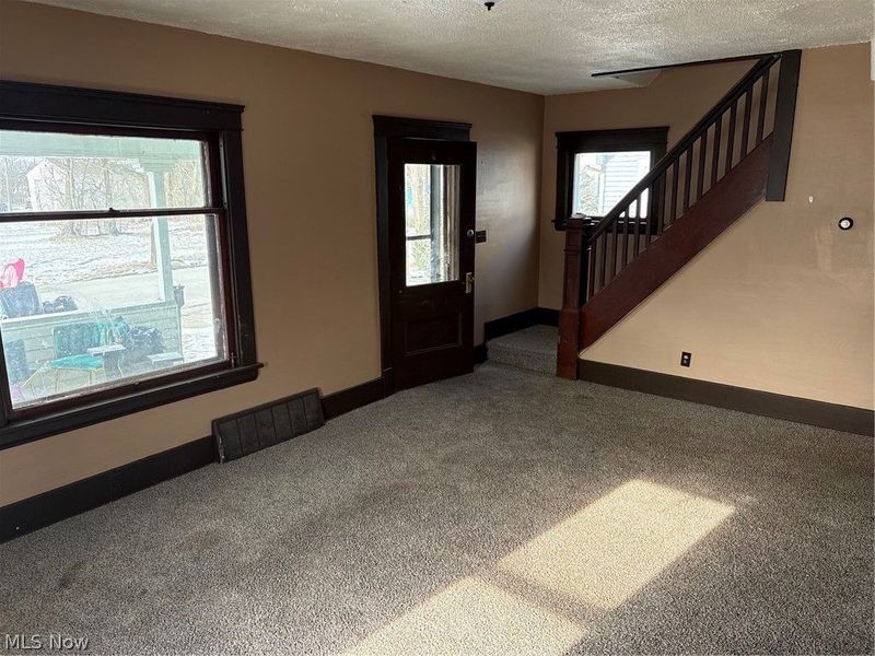 1587 Homewood Avenue SE, Warren, OH 44484 Photo 4