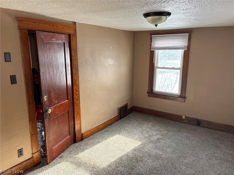 1587 Homewood Avenue SE, Warren, OH 44484 Photo 9