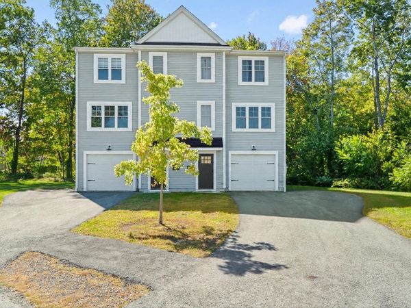 66 Castine St, Worcester, MA 01606