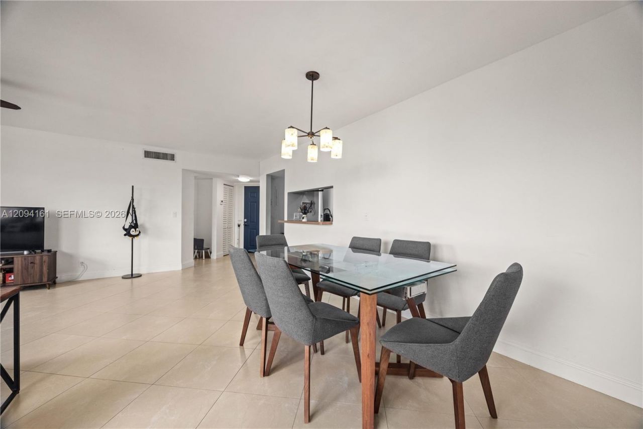 10631 NW 14th St , Unit 222, Plantation, FL 33322 Photo