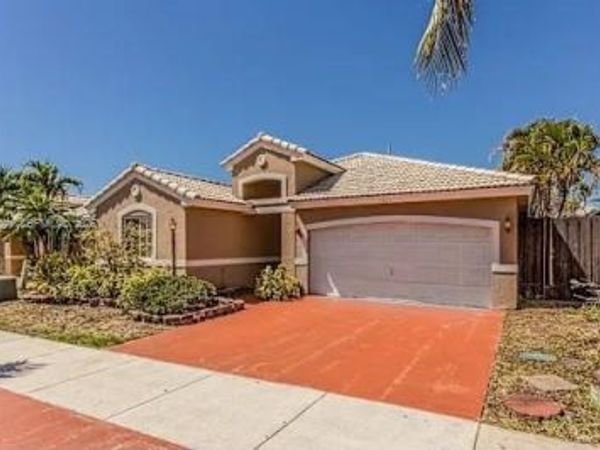 15922 SW 82ND ST , Miami, FL 33193
