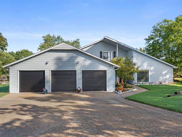 201 Clear Ridge Court, Bartlesville, OK 74006